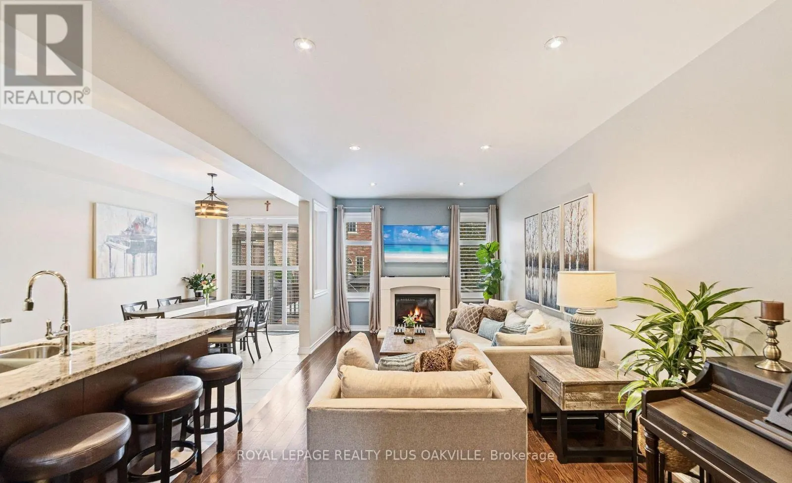 37 DIAMOND LEAF LANE