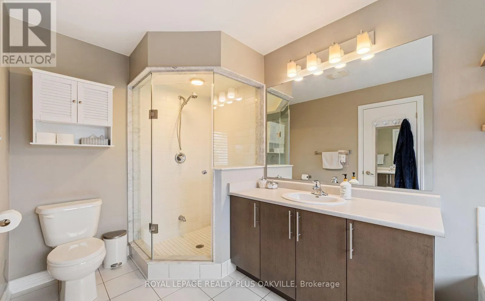 37 DIAMOND LEAF LANE