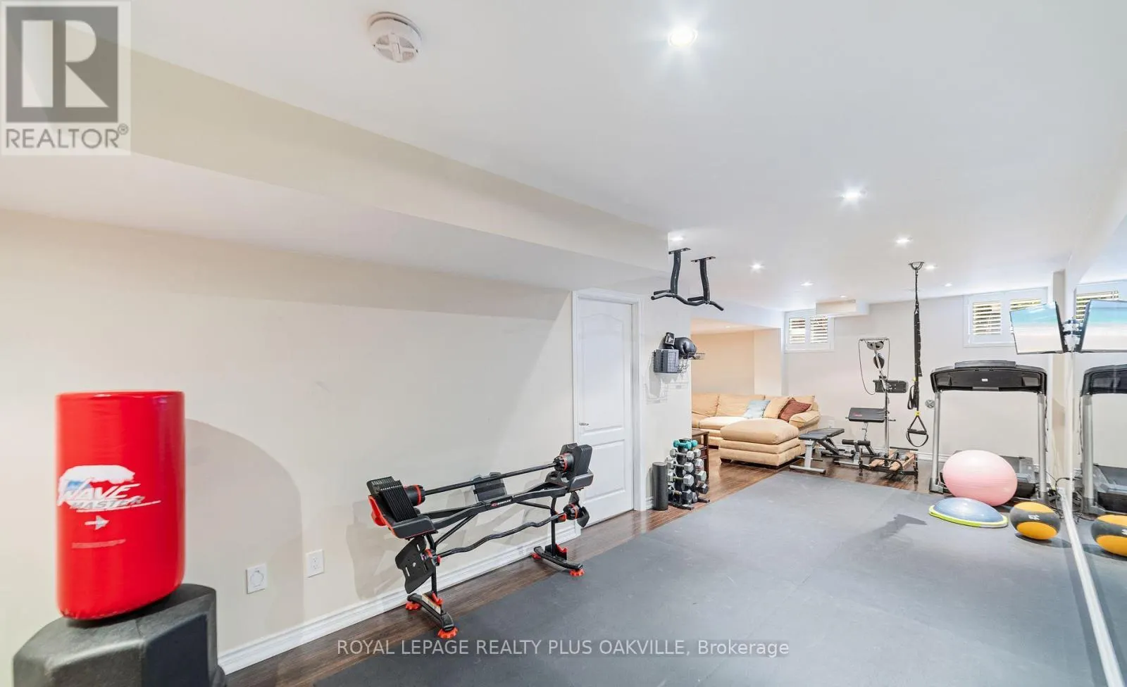 37 DIAMOND LEAF LANE