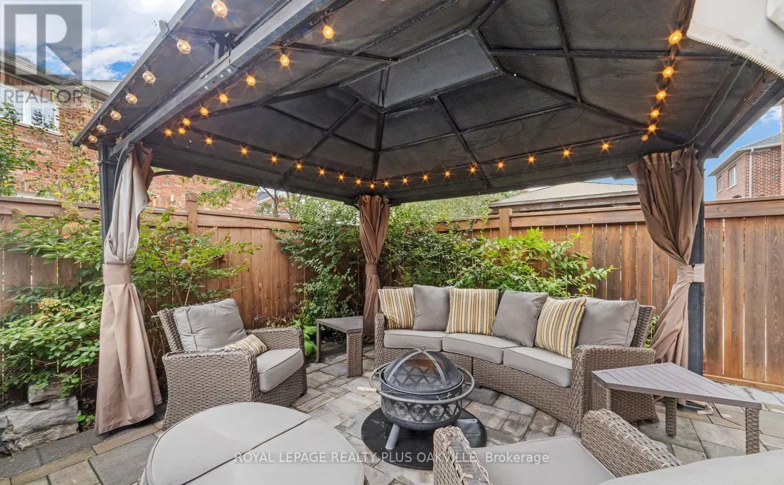 37 DIAMOND LEAF LANE
