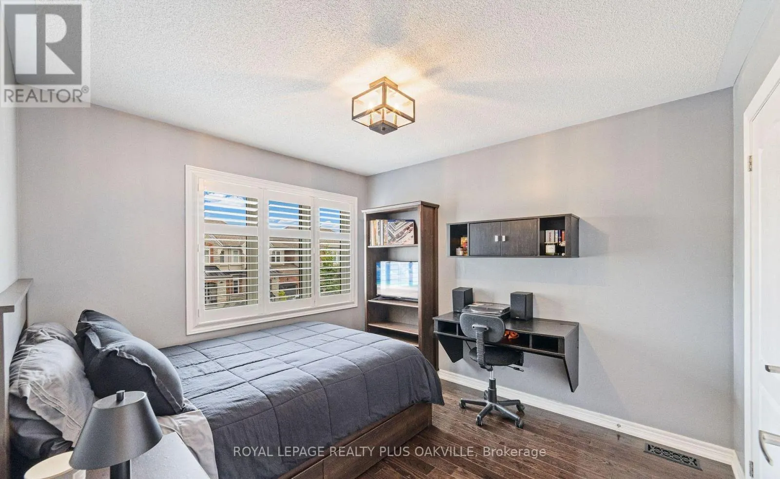 37 DIAMOND LEAF LANE