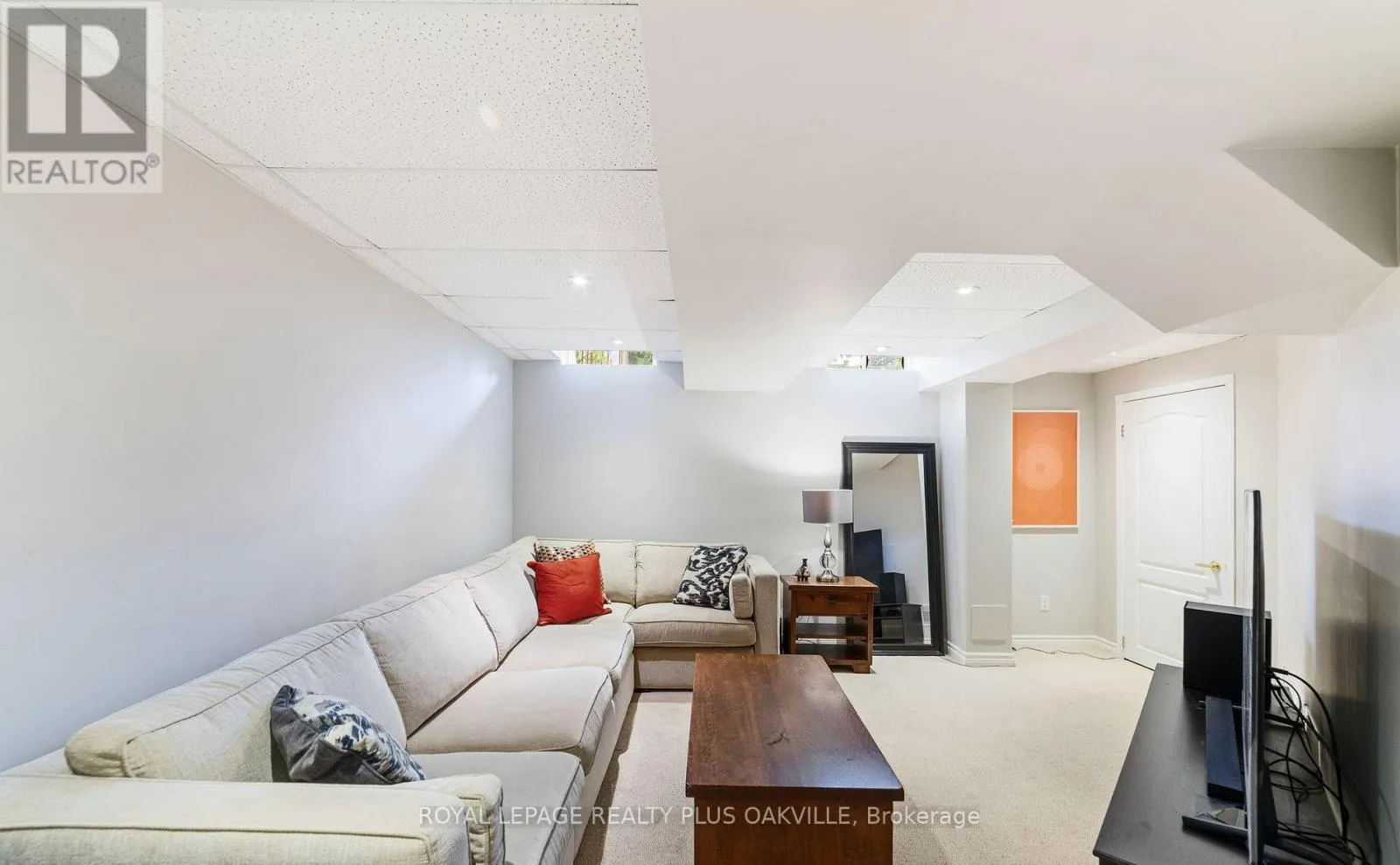 2185 BARONWOOD DRIVE