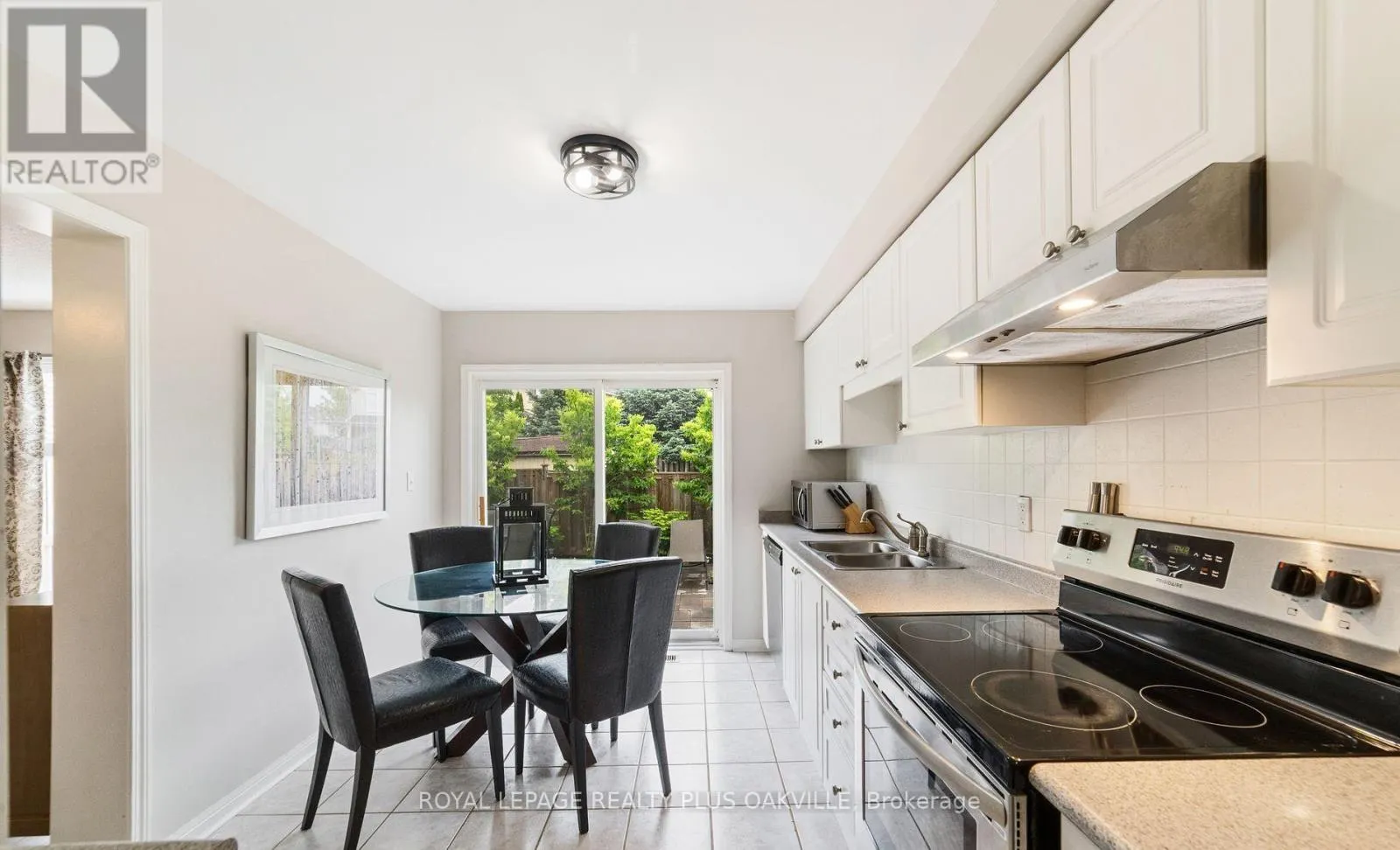 2185 BARONWOOD DRIVE