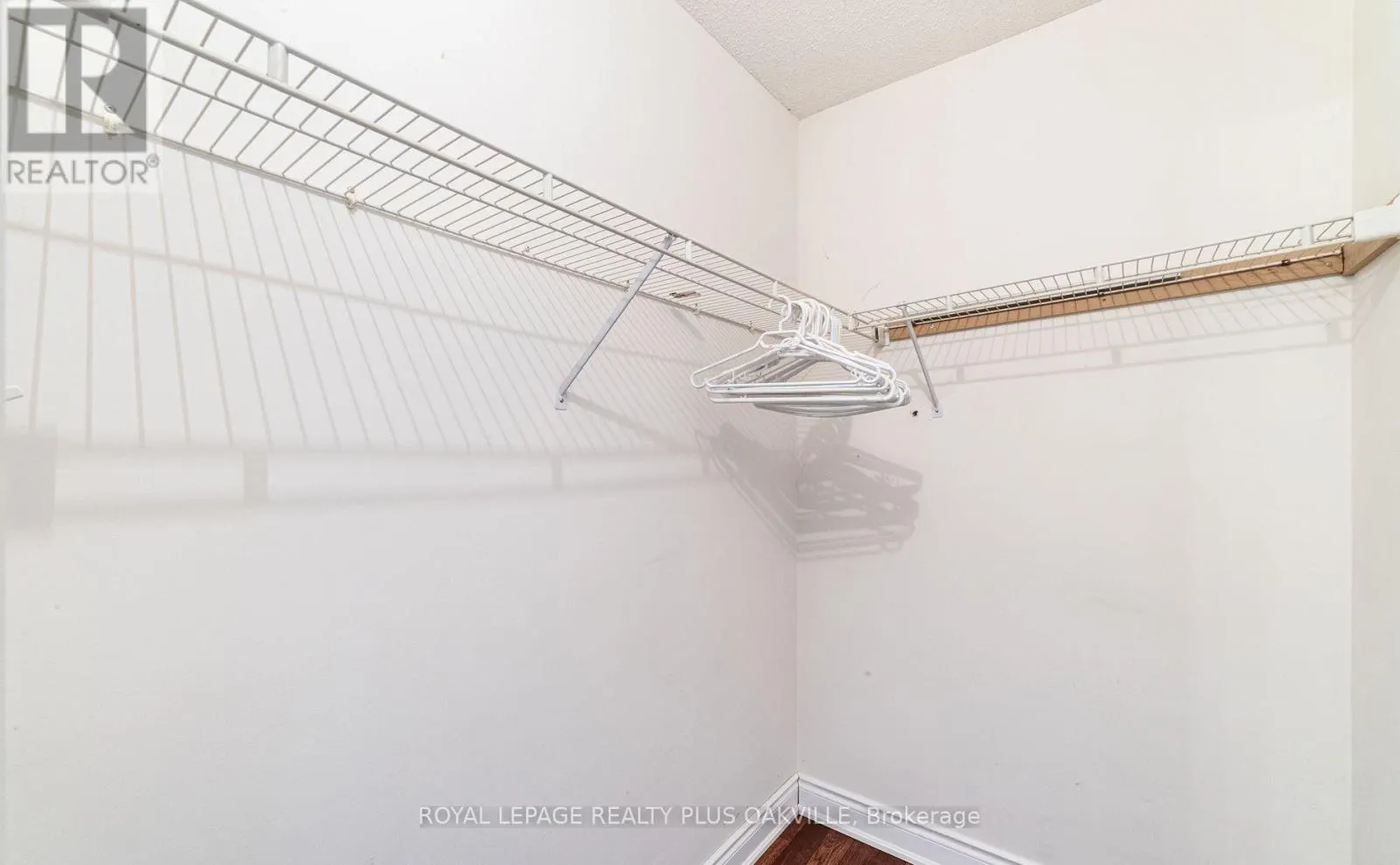 365 TURNBERRY CRESCENT