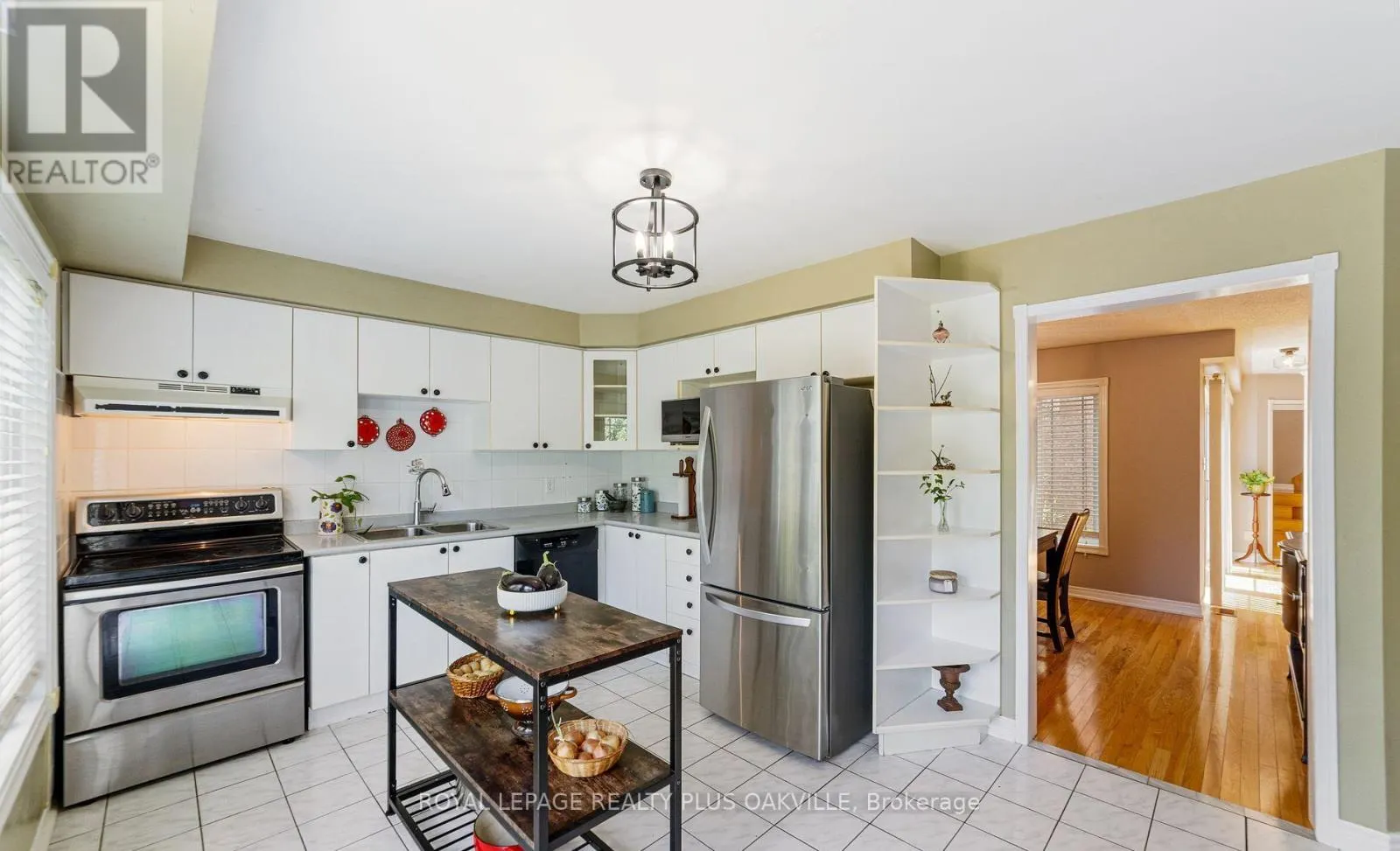 365 TURNBERRY CRESCENT