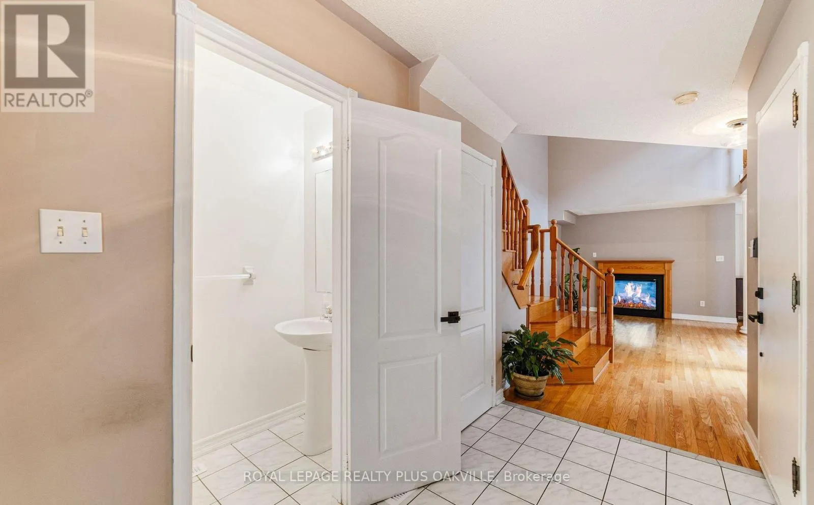 365 TURNBERRY CRESCENT