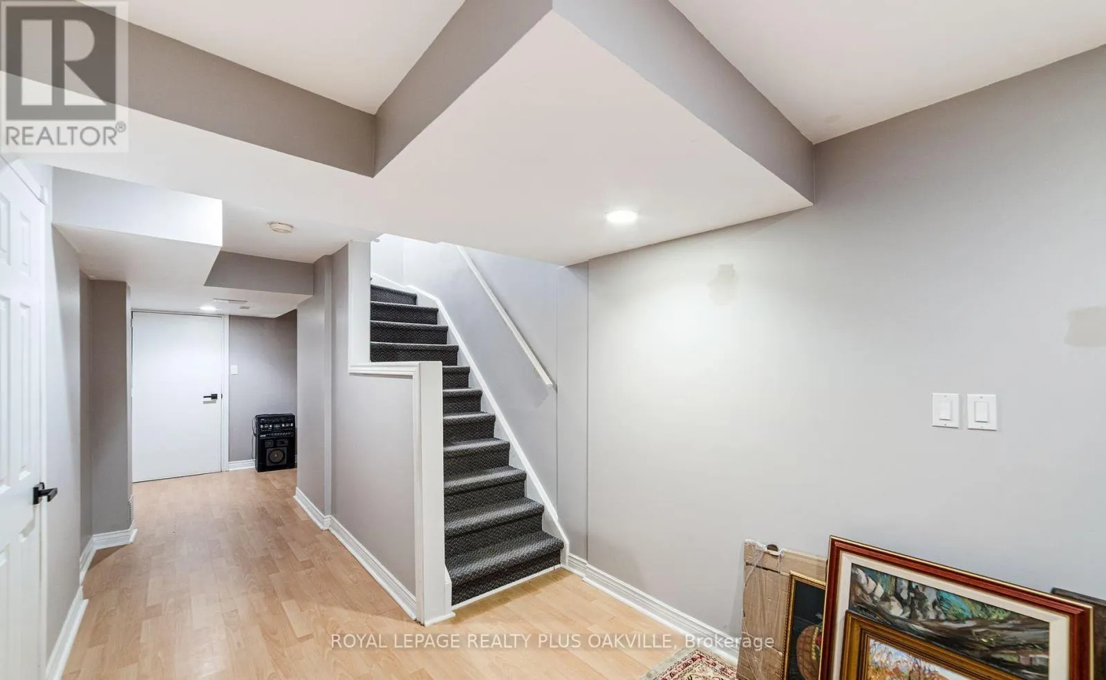 365 TURNBERRY CRESCENT