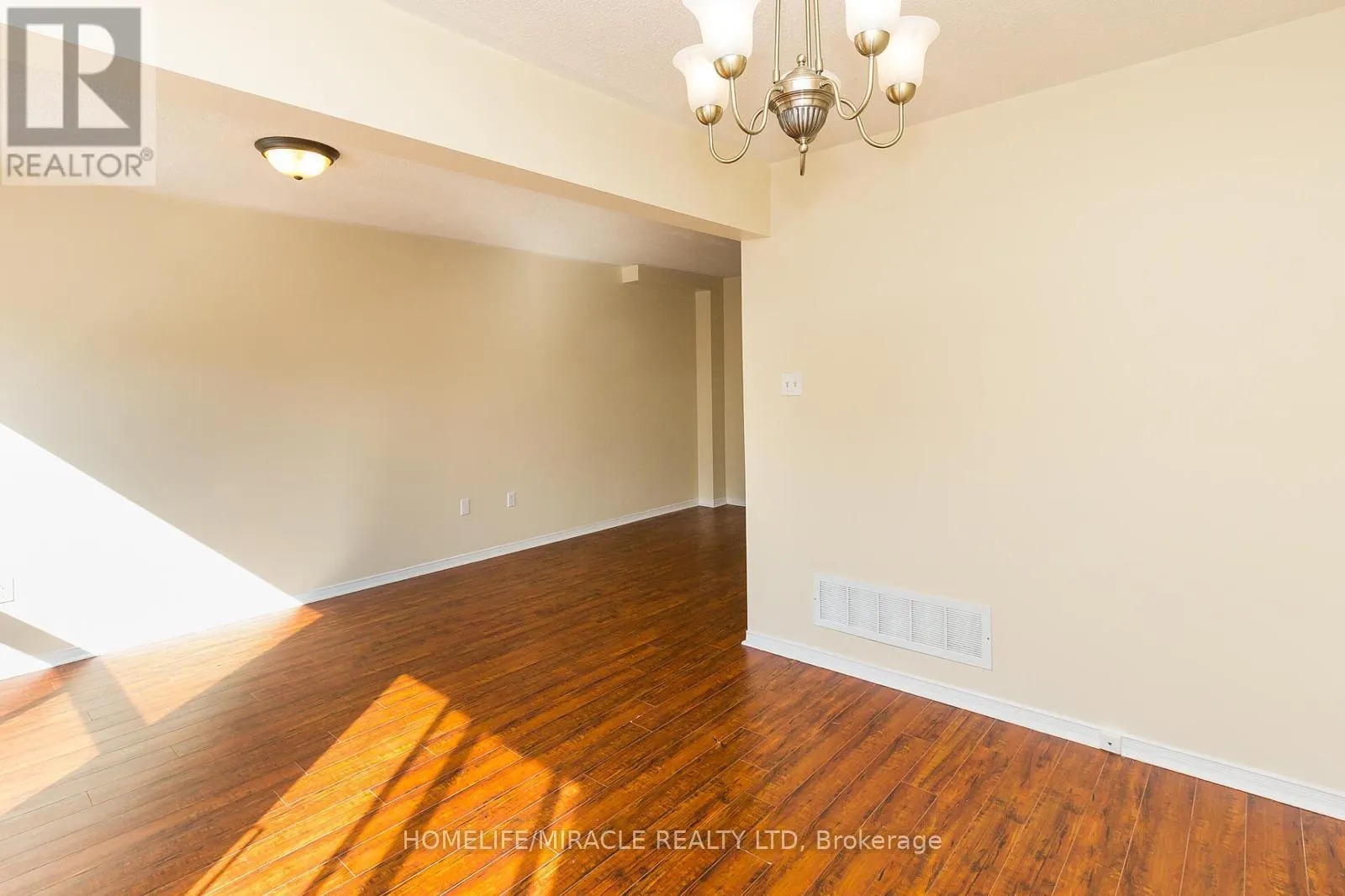 6 SINCLAIR COURT