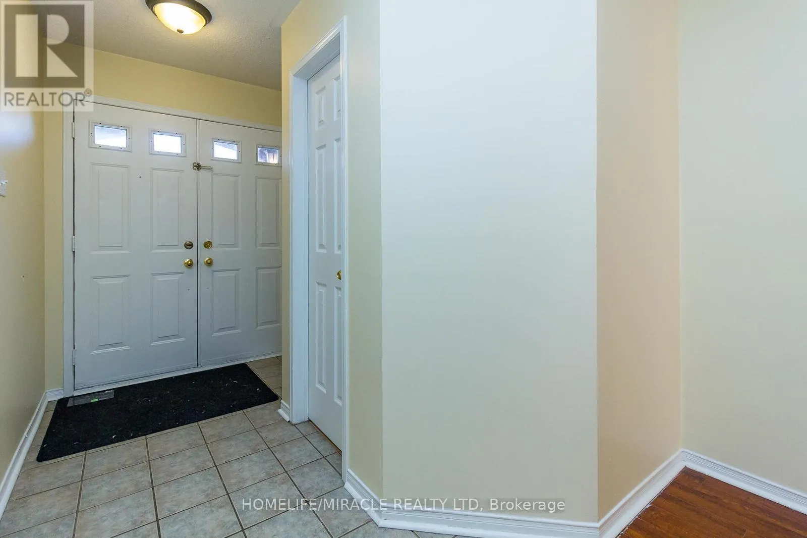 6 SINCLAIR COURT