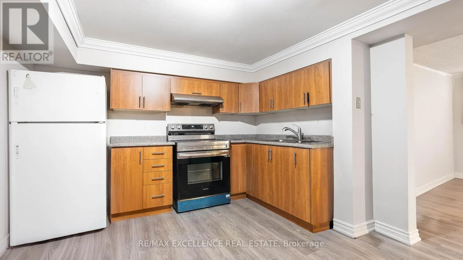 280 HANSEN ROAD N