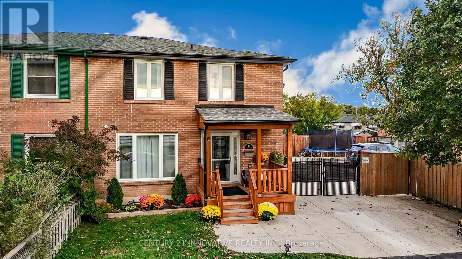 13 DORSET DRIVE