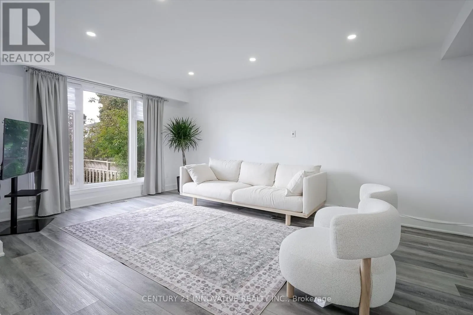 13 DORSET DRIVE