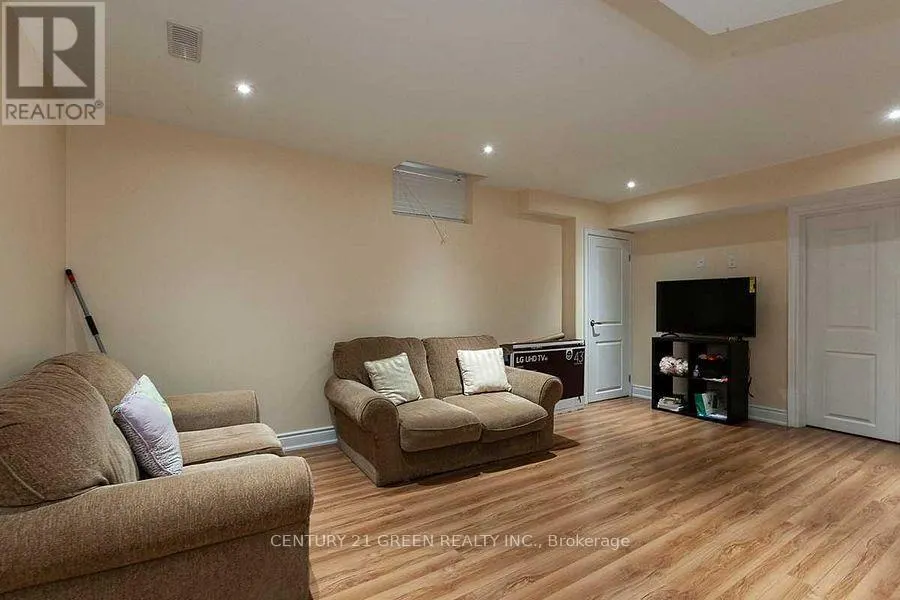 16 VALLEYWAY DRIVE