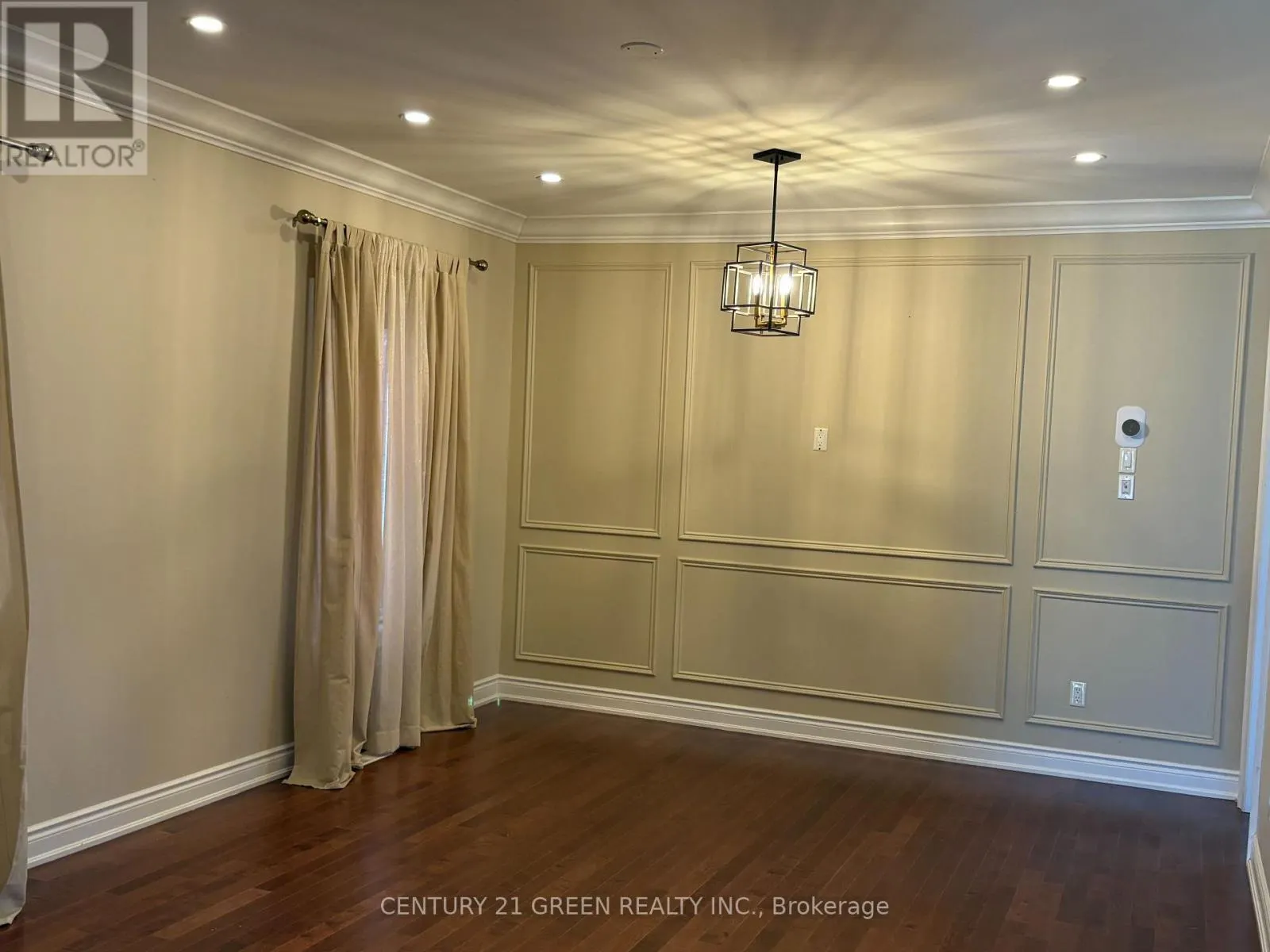 16 VALLEYWAY DRIVE