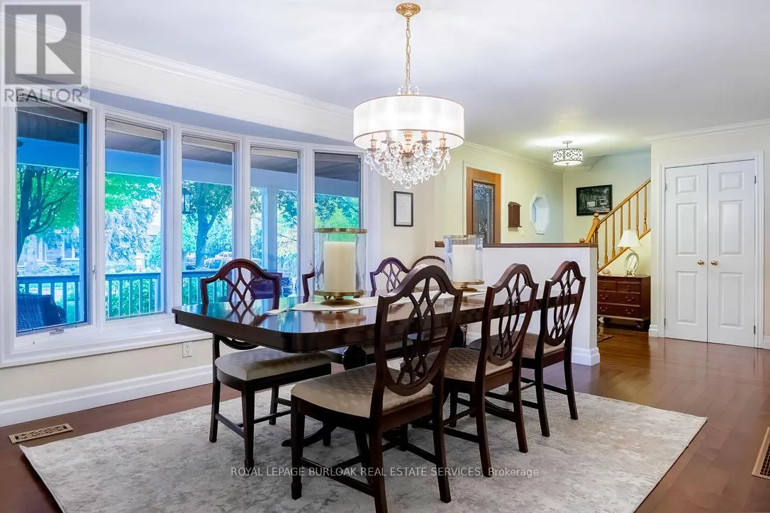 1318 HILLVIEW CRESCENT