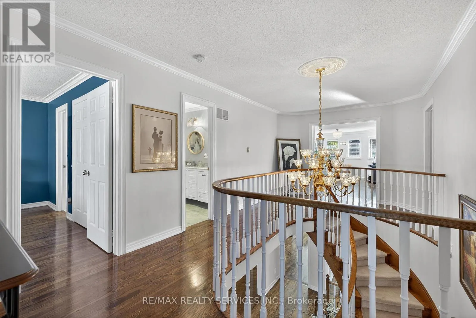 124 ROYAL VALLEY DRIVE