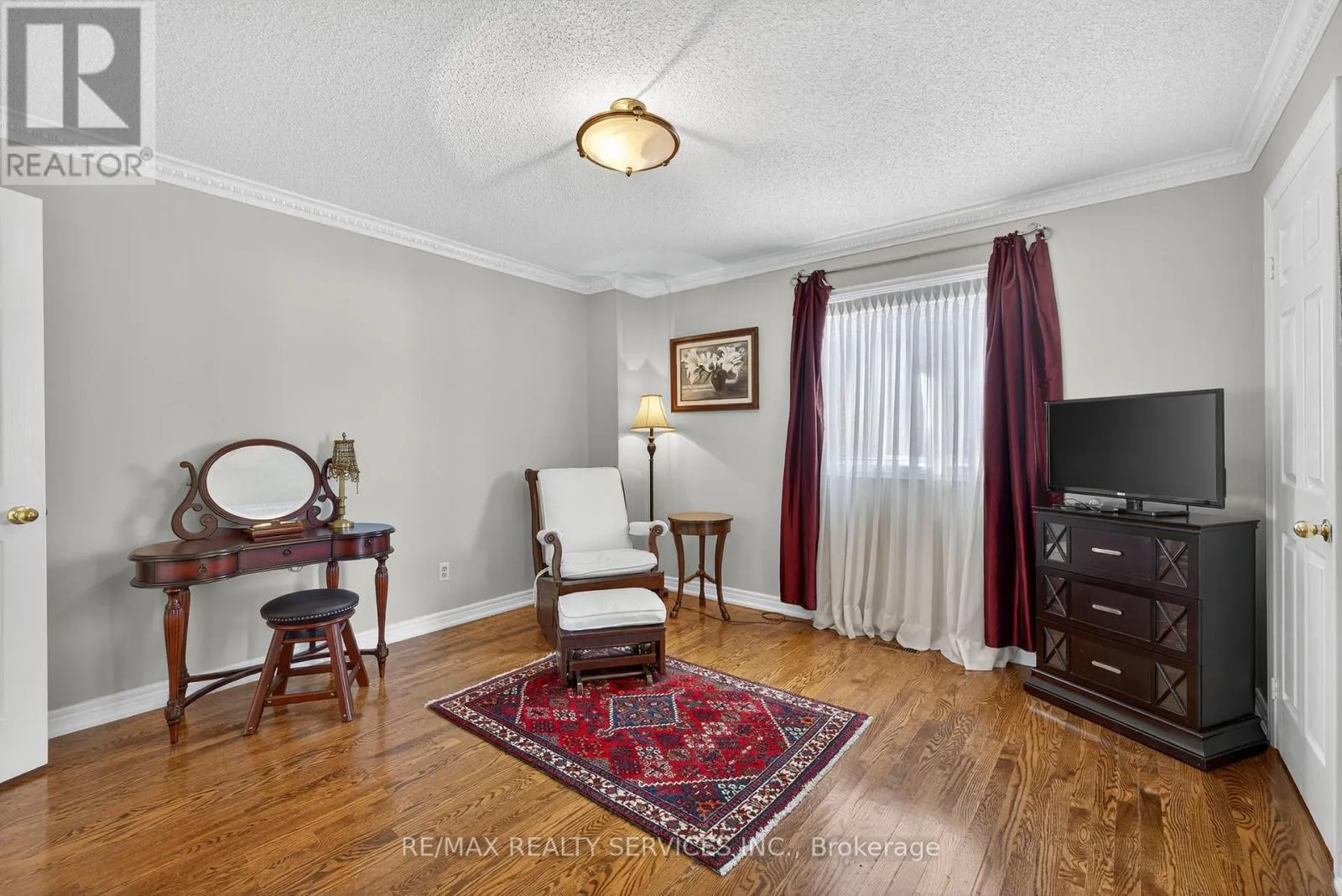 124 ROYAL VALLEY DRIVE