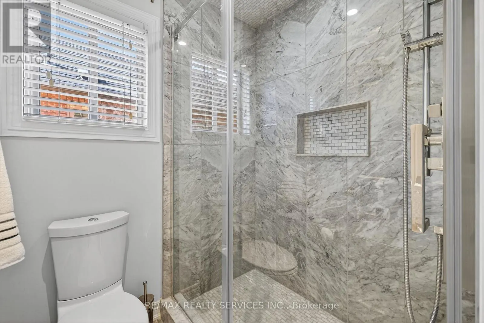 124 ROYAL VALLEY DRIVE