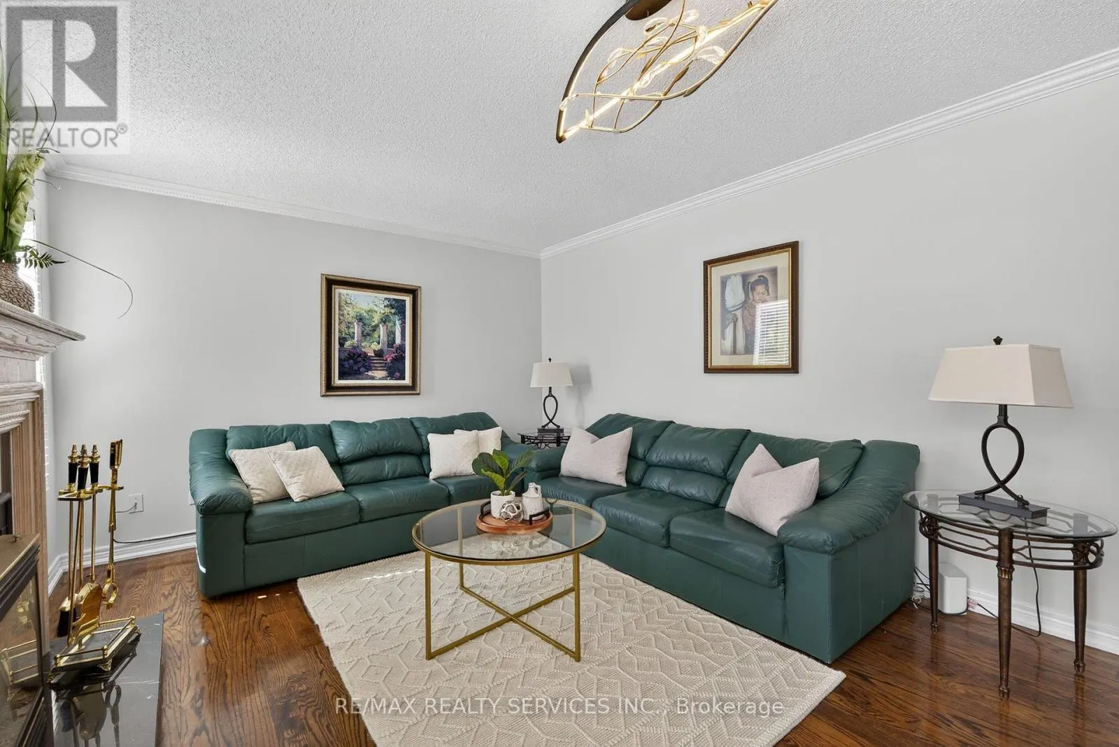 124 ROYAL VALLEY DRIVE