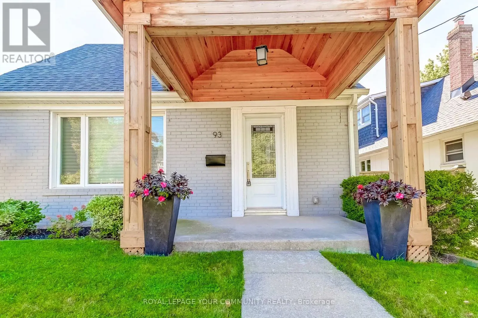 93 GAIR DRIVE