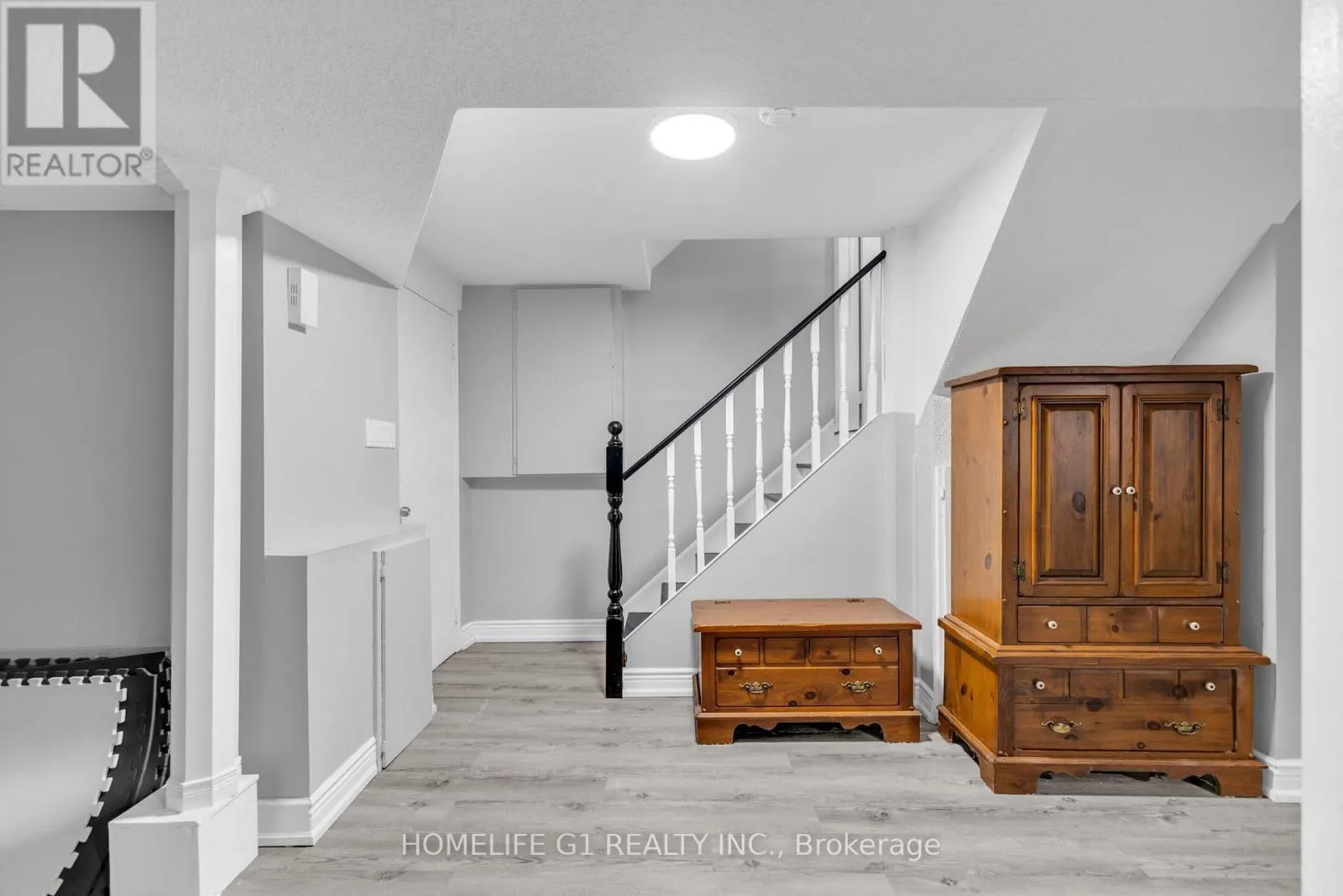 51 ROCKY MOUNTAIN CRESCENT