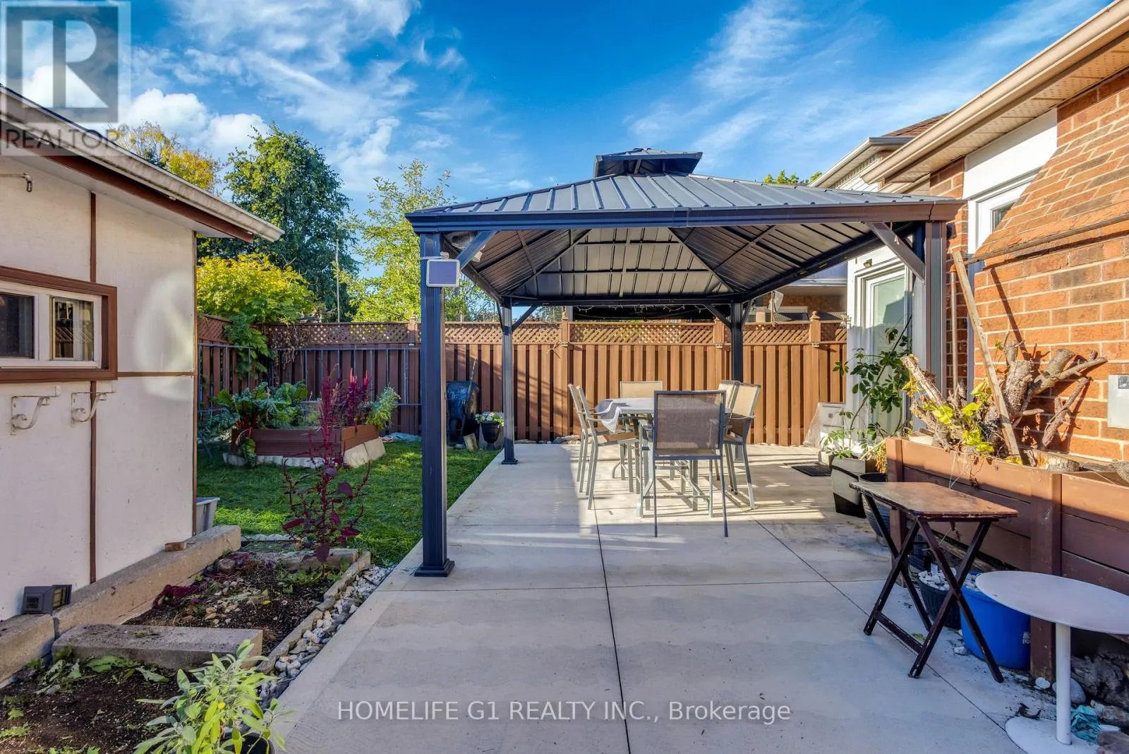 51 ROCKY MOUNTAIN CRESCENT