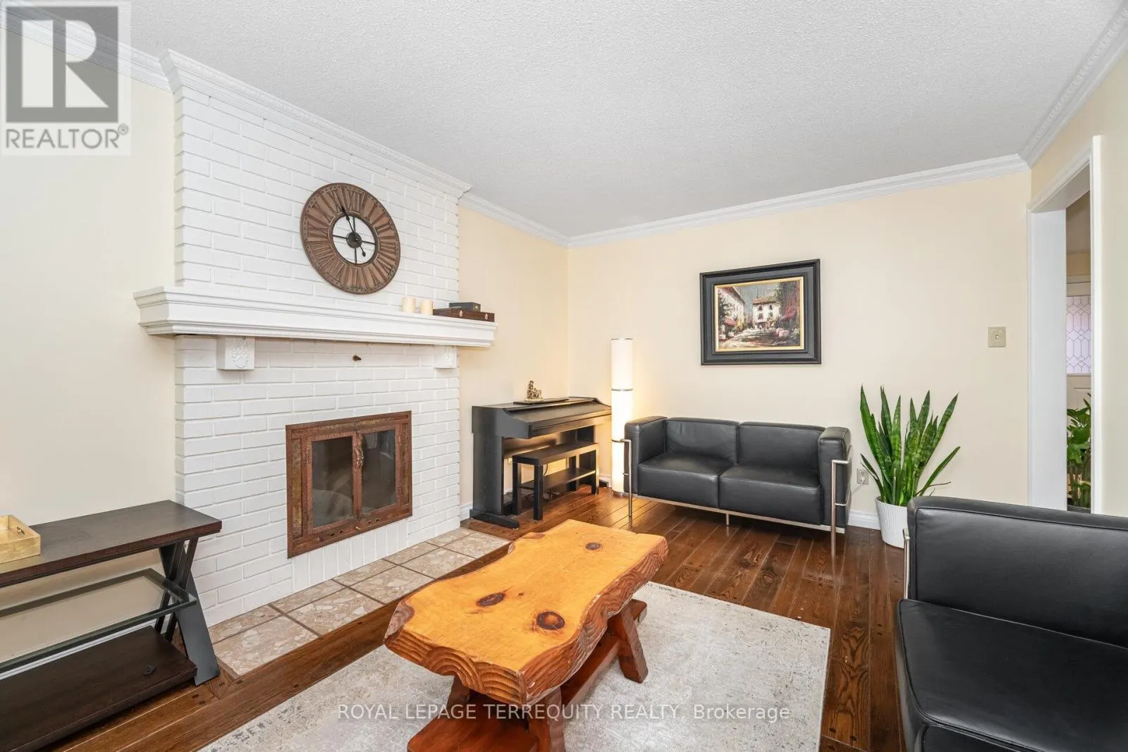 4085 WHEELWRIGHT CRESCENT