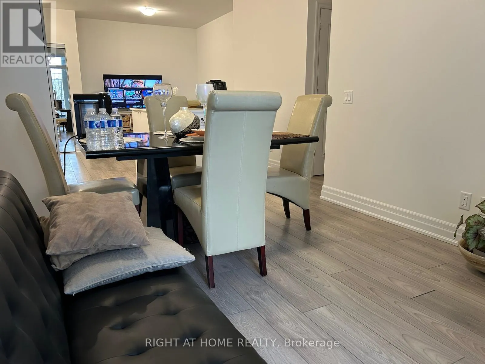 202 - 36 ELM DRIVE
