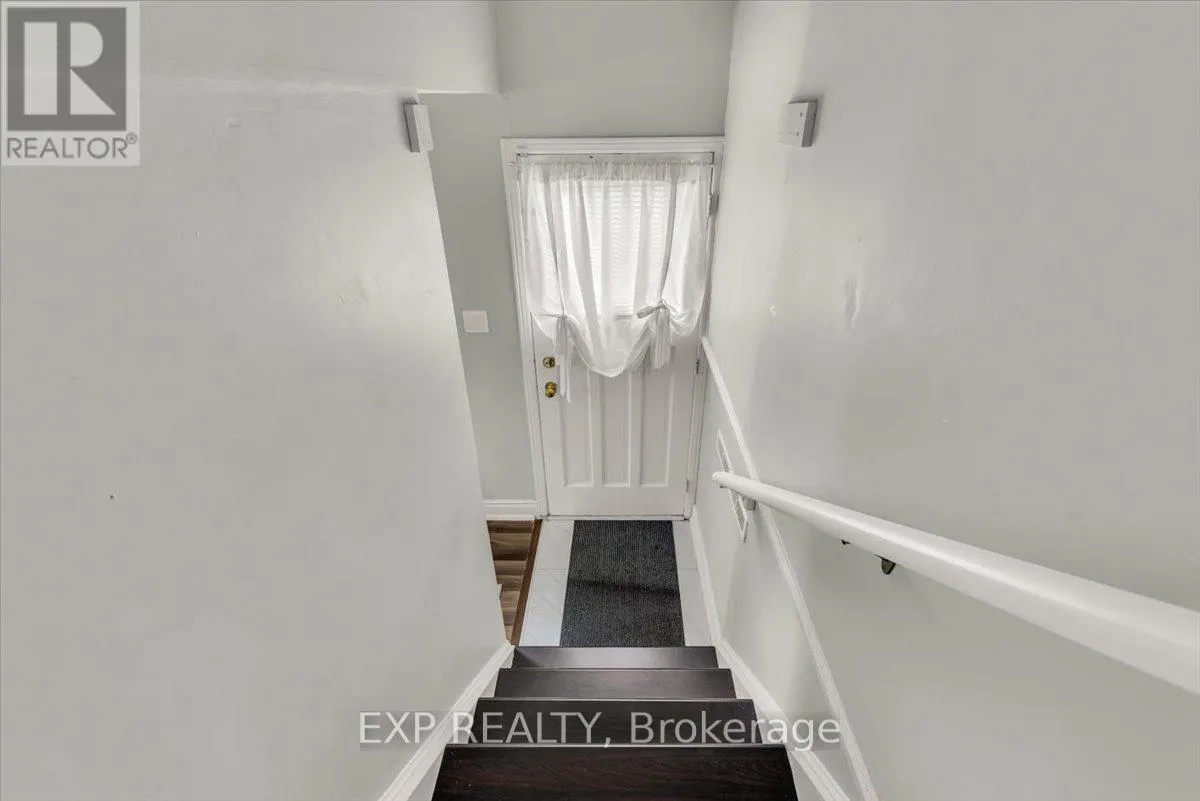 135 MILL STREET N
