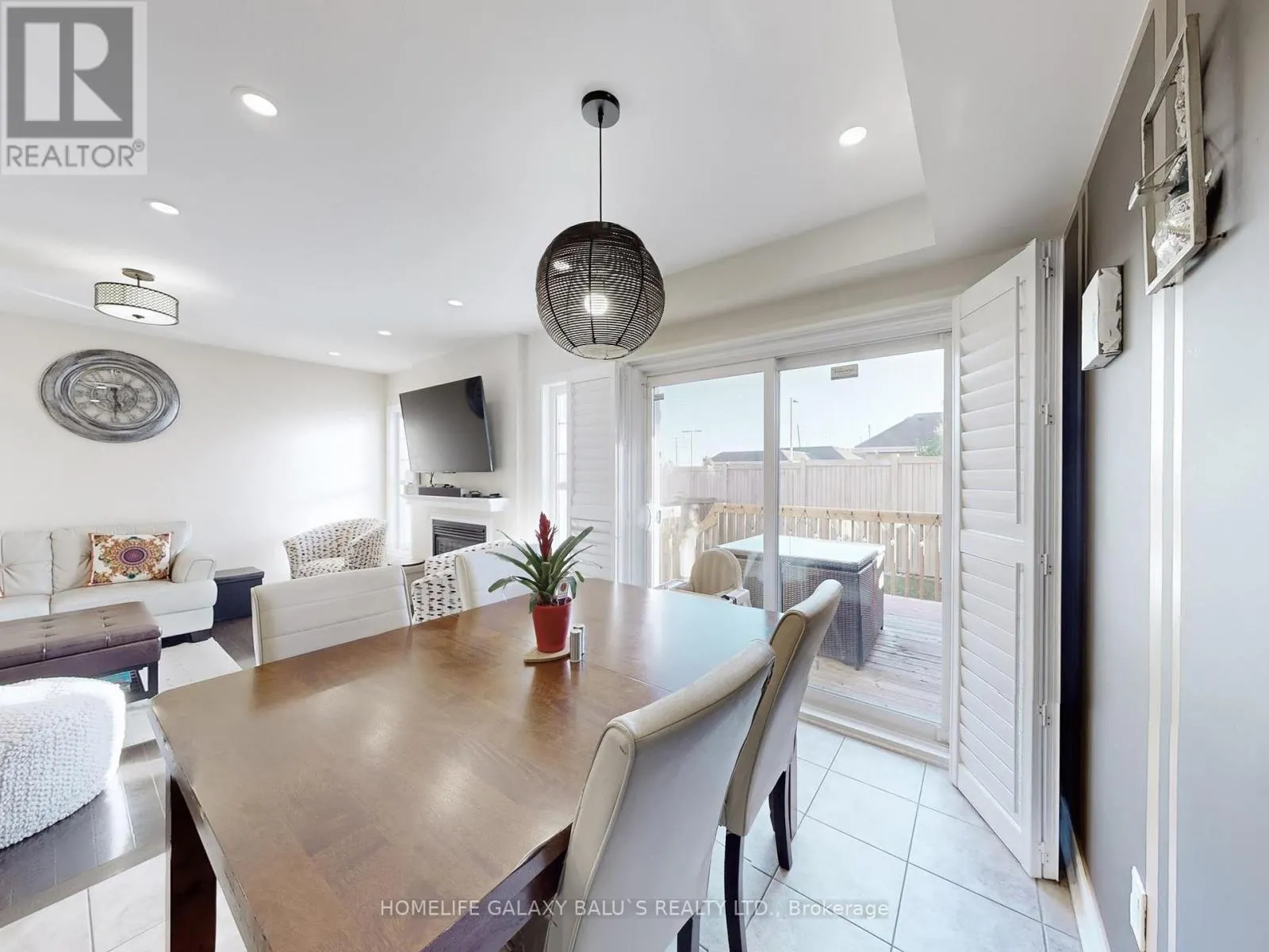 493 NAIRN CIRCLE
