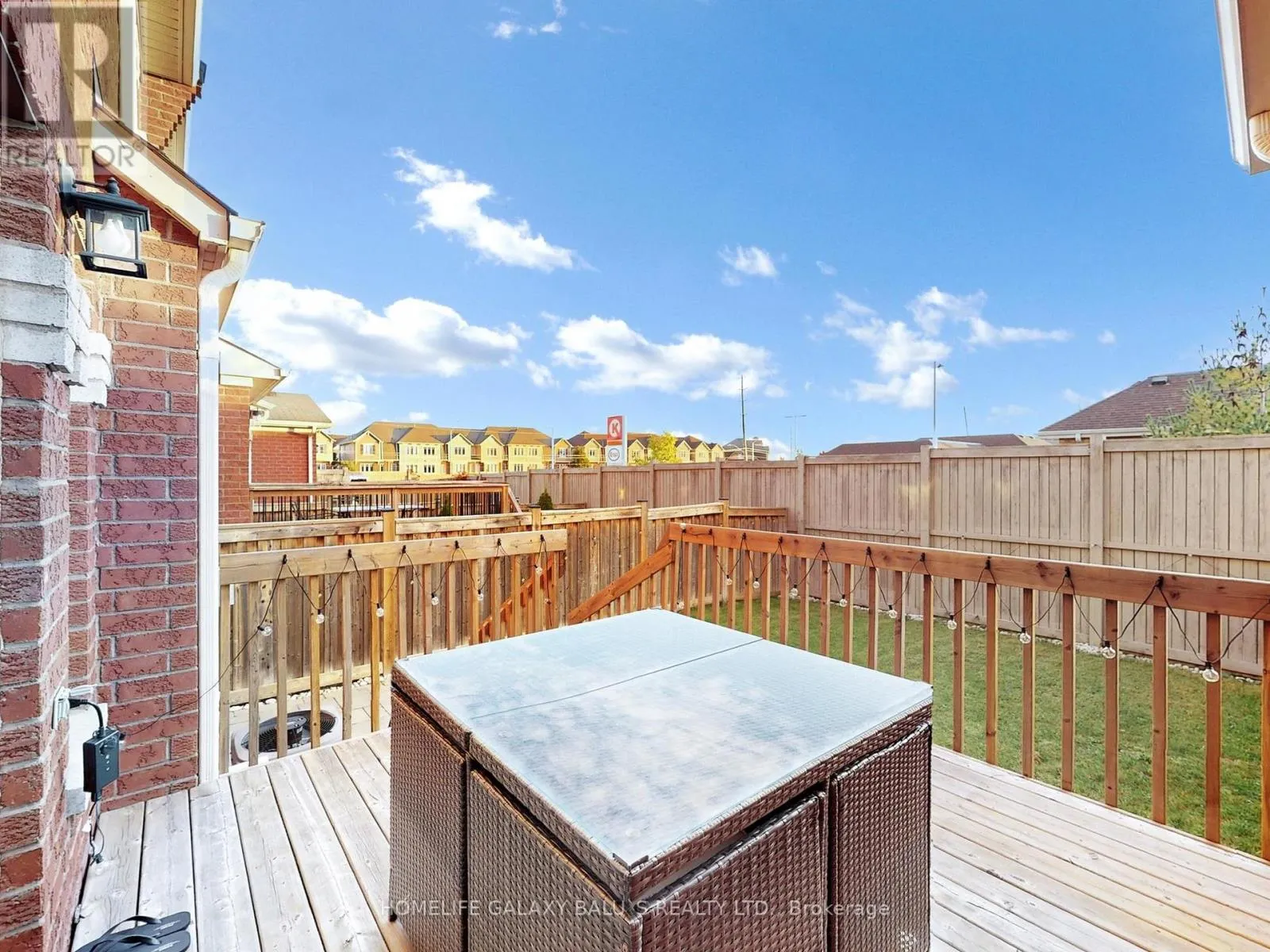493 NAIRN CIRCLE
