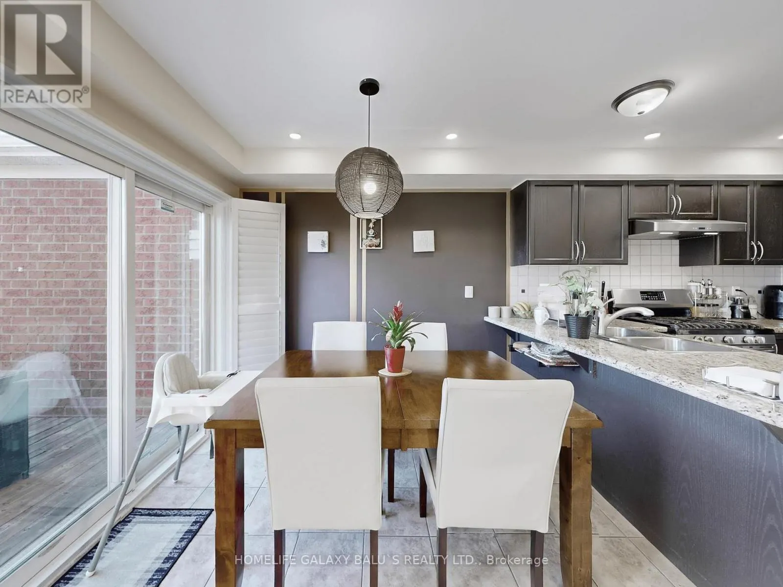 493 NAIRN CIRCLE