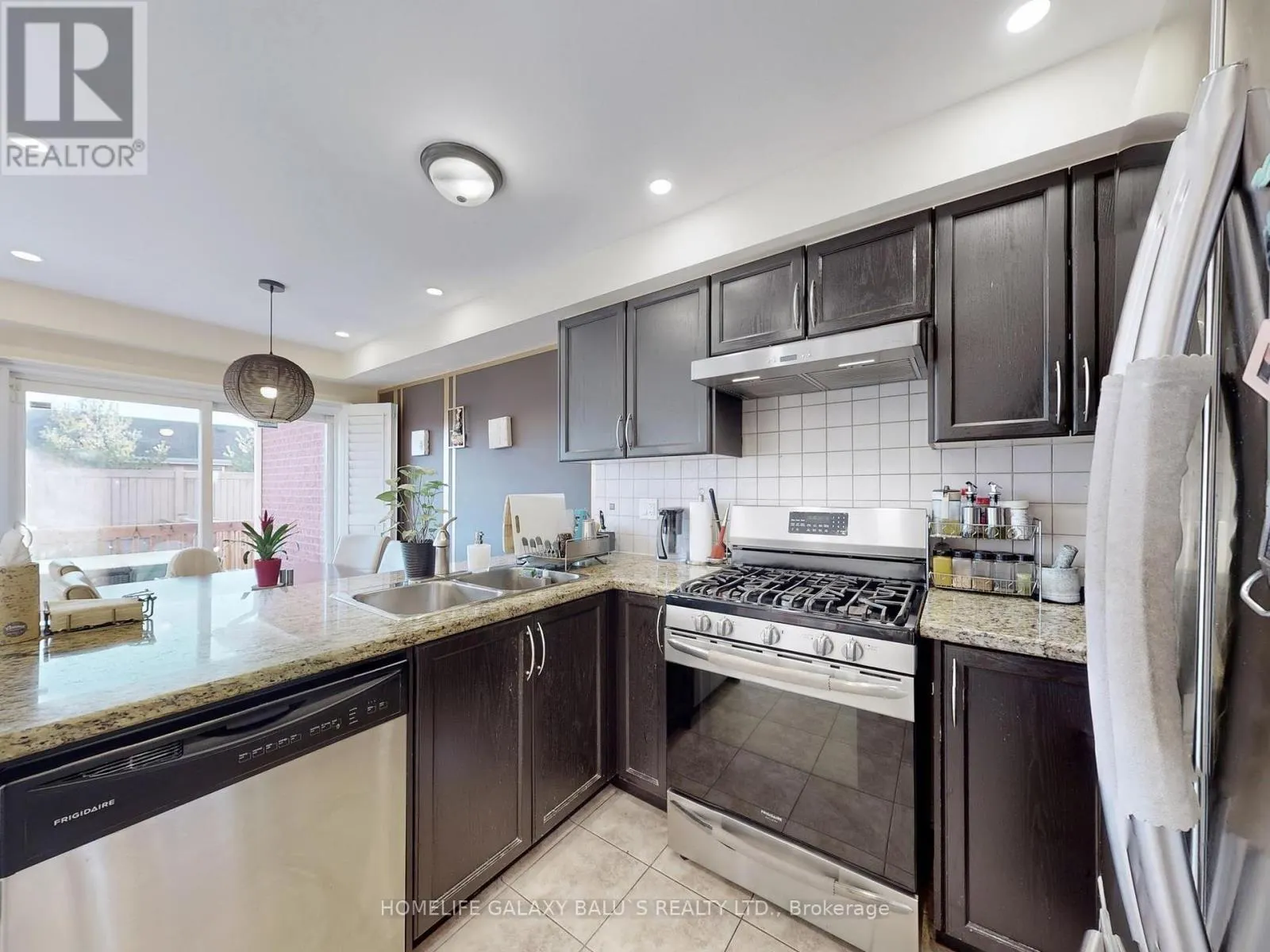493 NAIRN CIRCLE