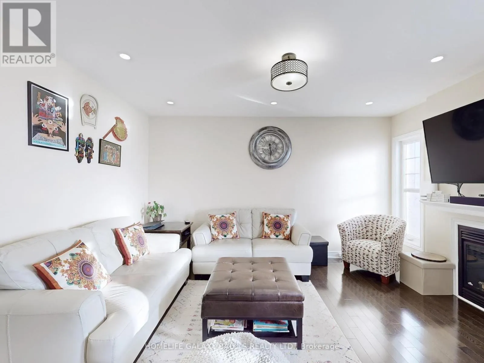 493 NAIRN CIRCLE