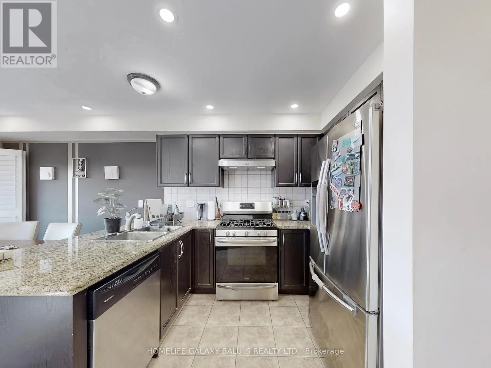 493 NAIRN CIRCLE