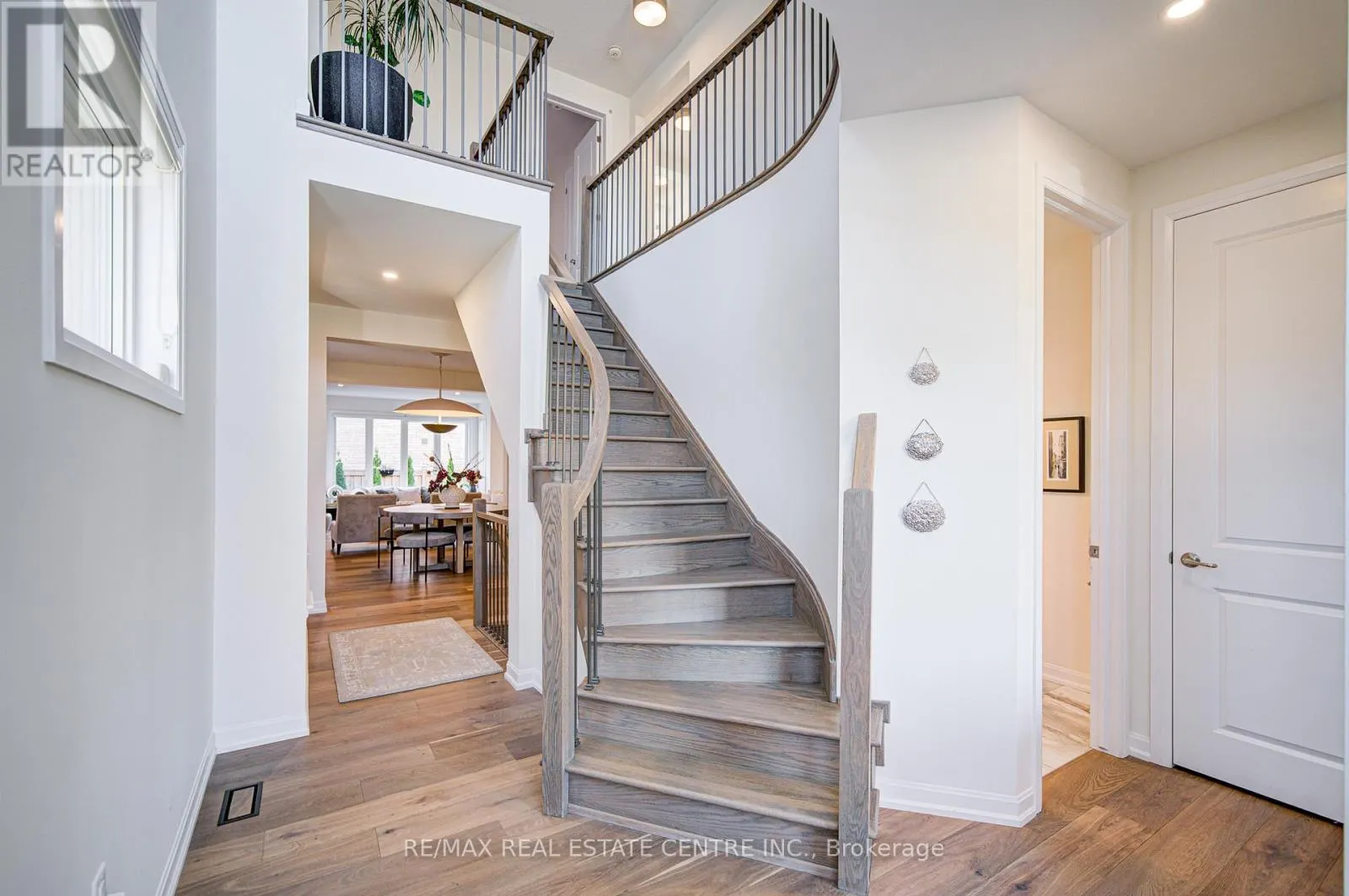 3268 CLOISE WAY
