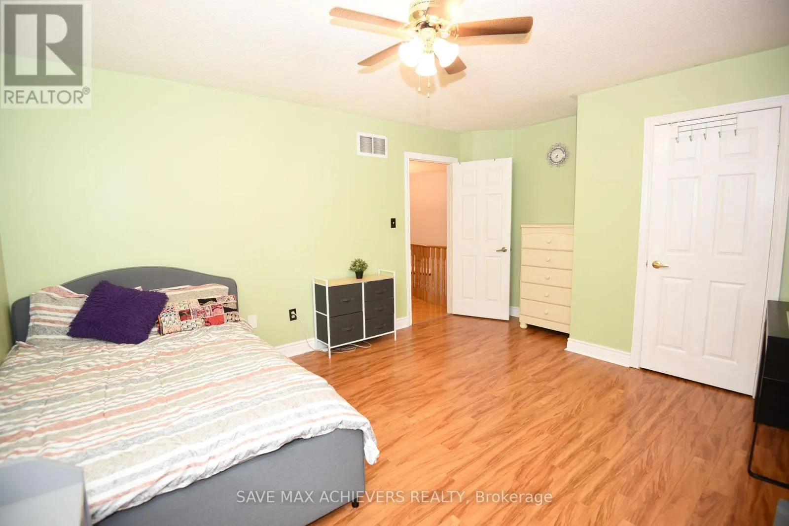 521 NAVIGATOR DRIVE