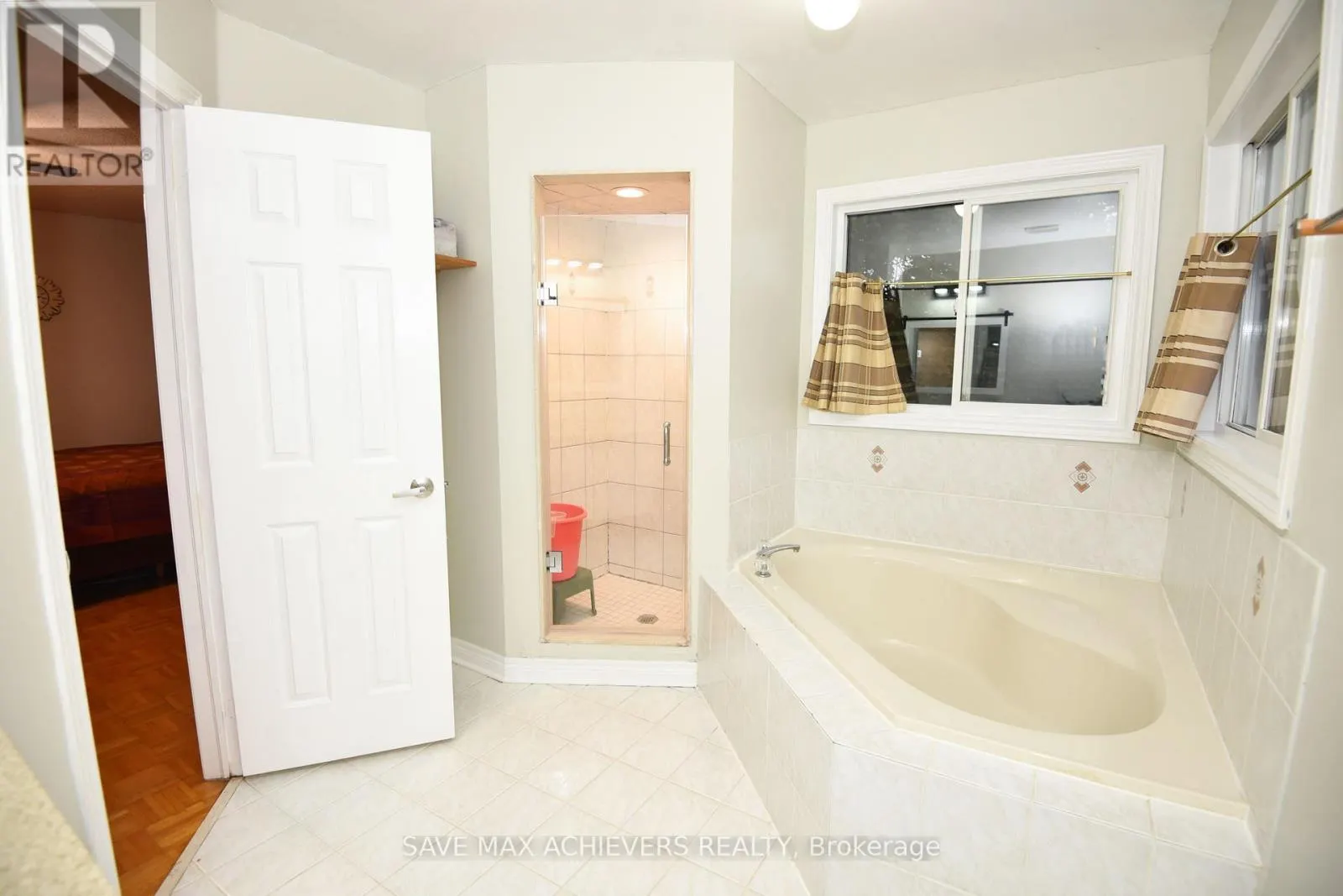 521 NAVIGATOR DRIVE