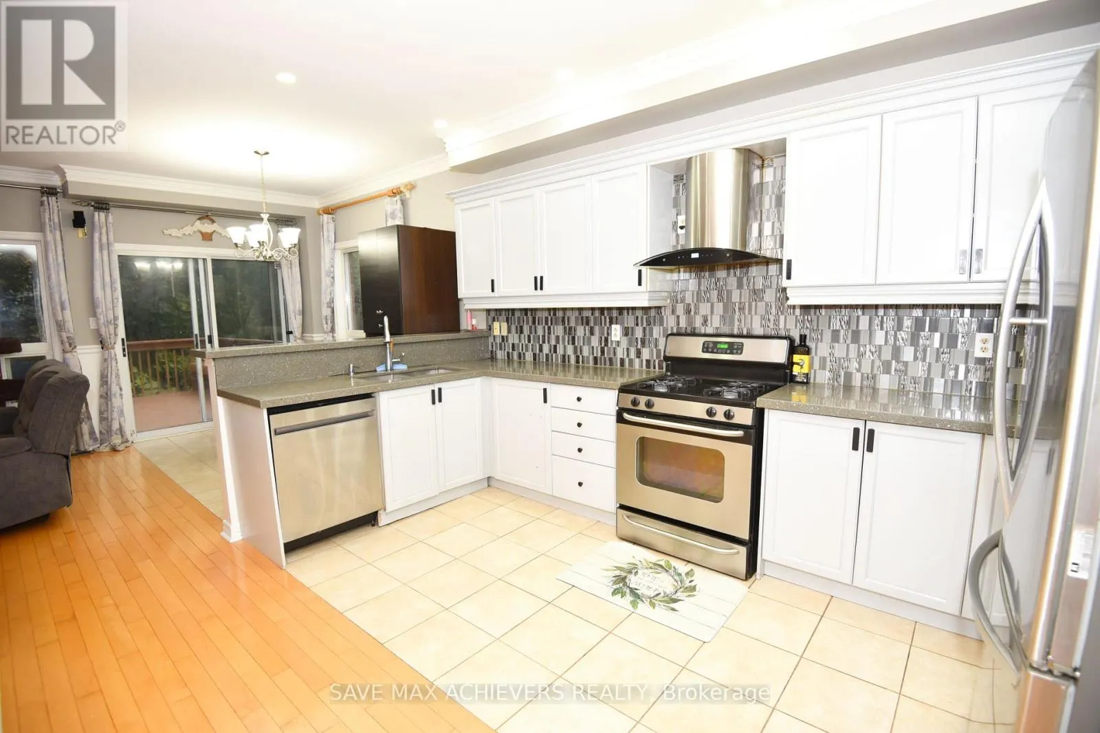 521 NAVIGATOR DRIVE