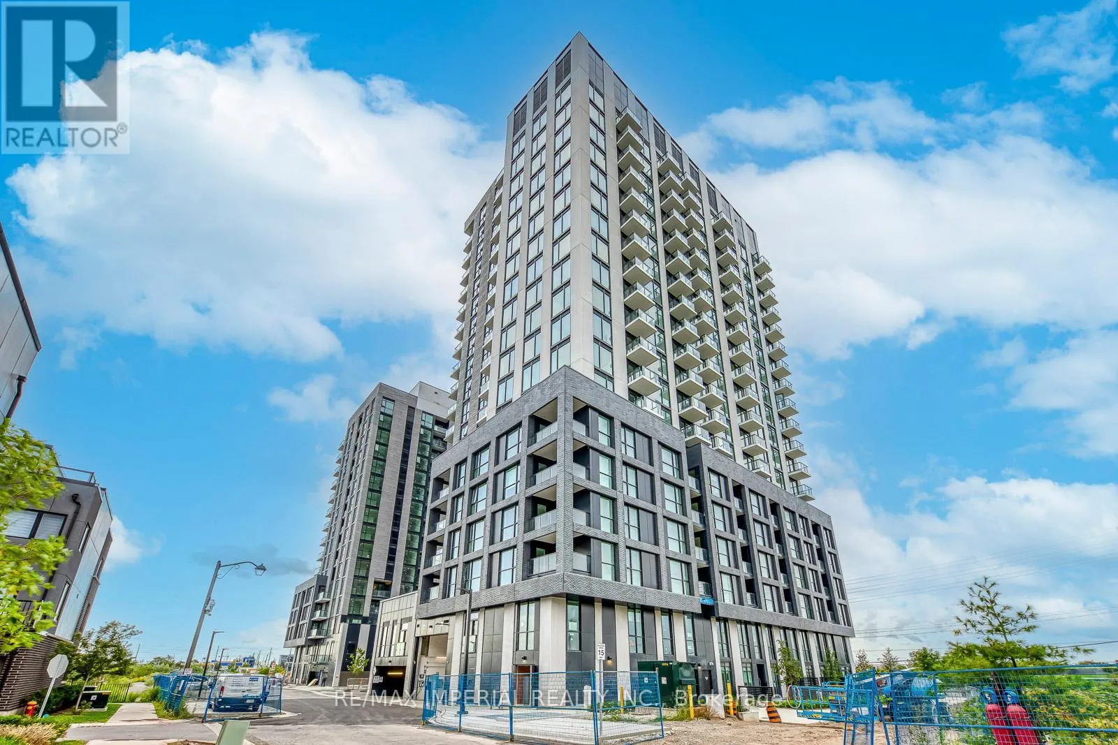 A1410 - 3079 TRAFALGAR ROAD