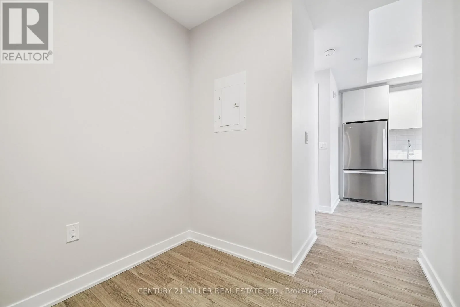 206 - 720 WHITLOCK AVENUE
