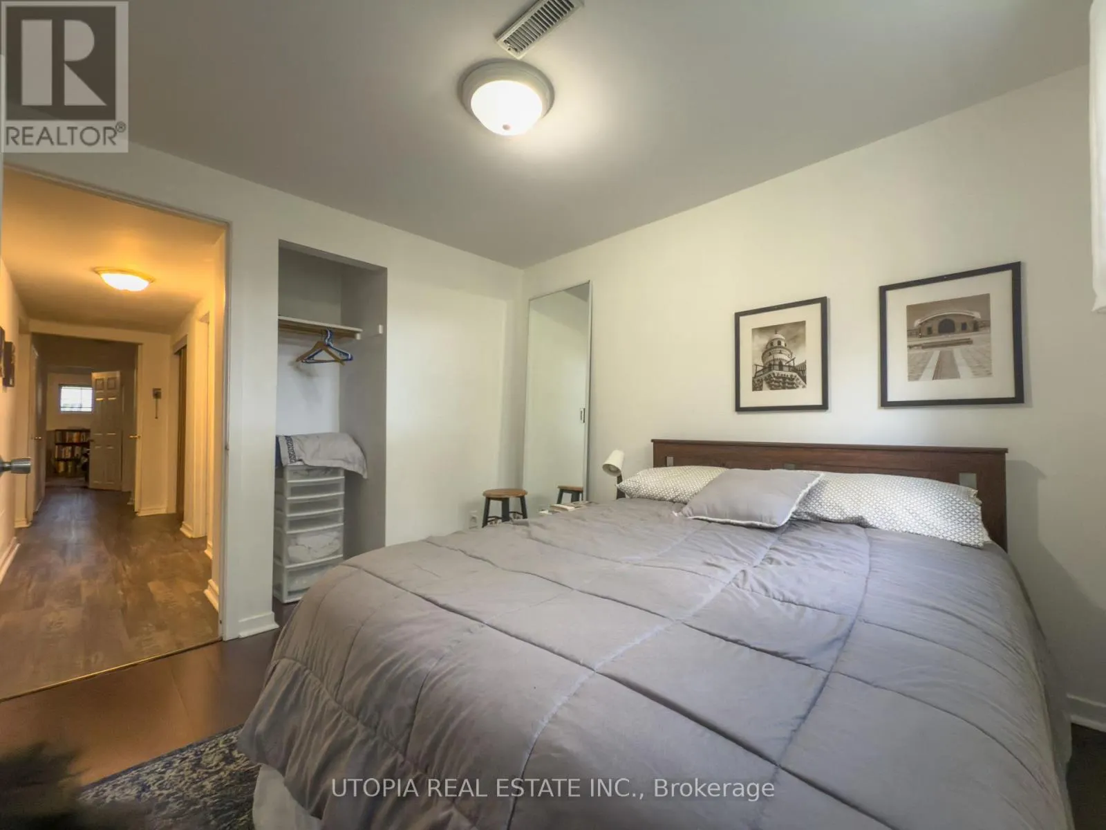 165 NORTH SERVICE ROAD E
