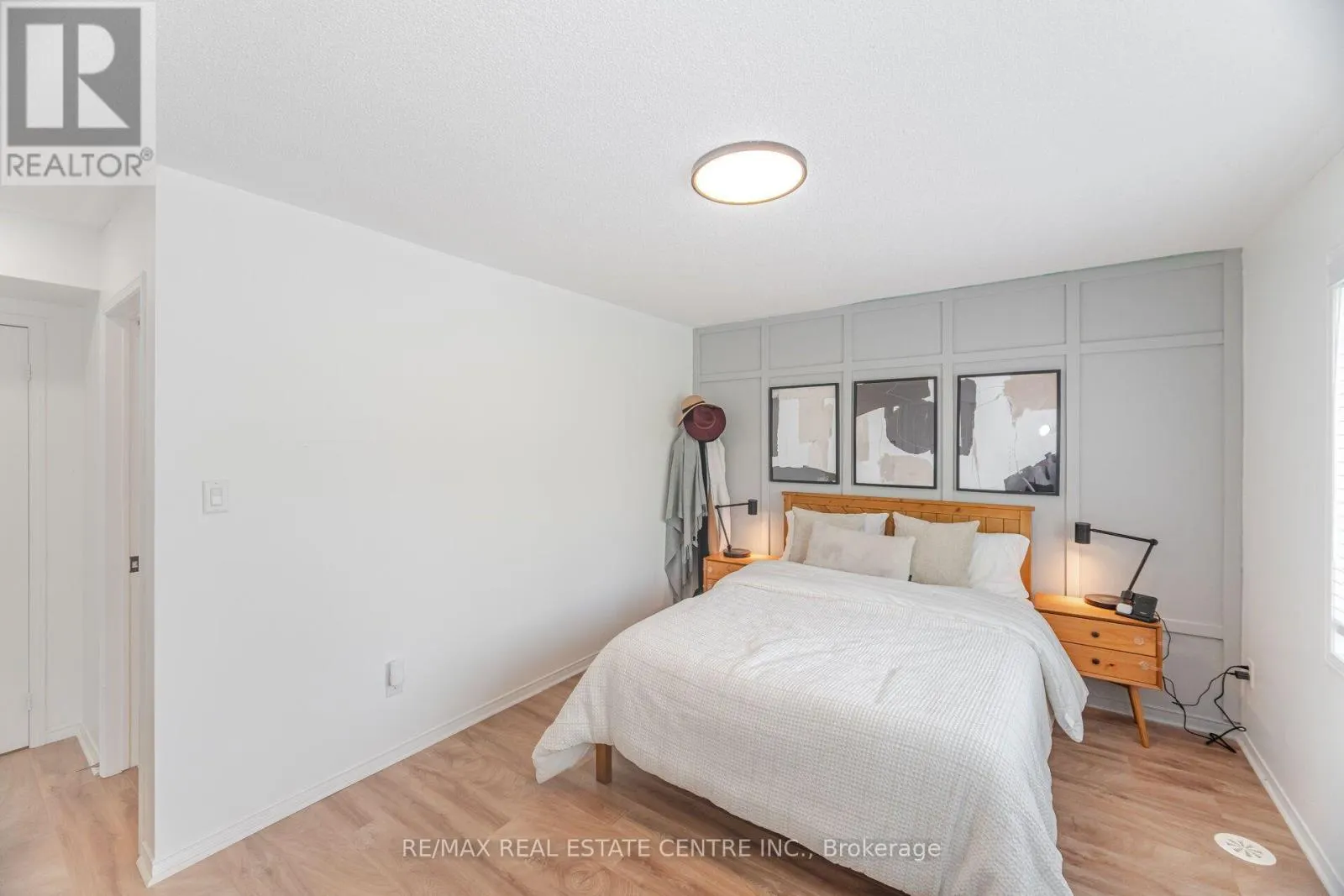 12 - 3070 THOMAS STREET