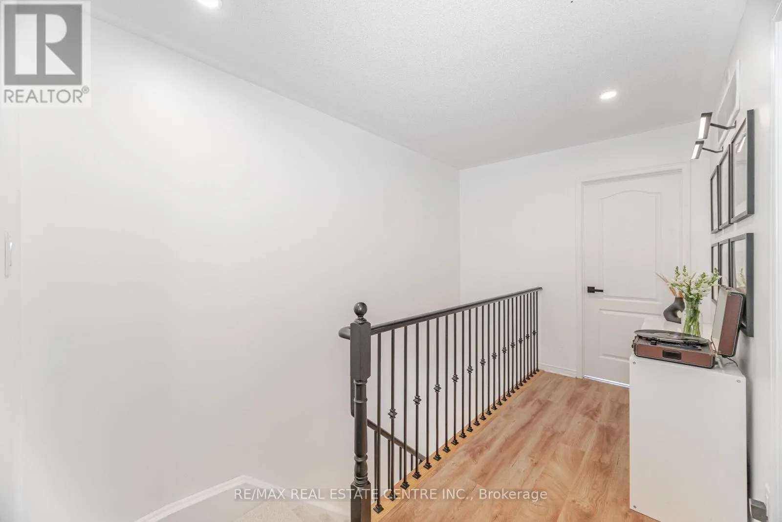 12 - 3070 THOMAS STREET