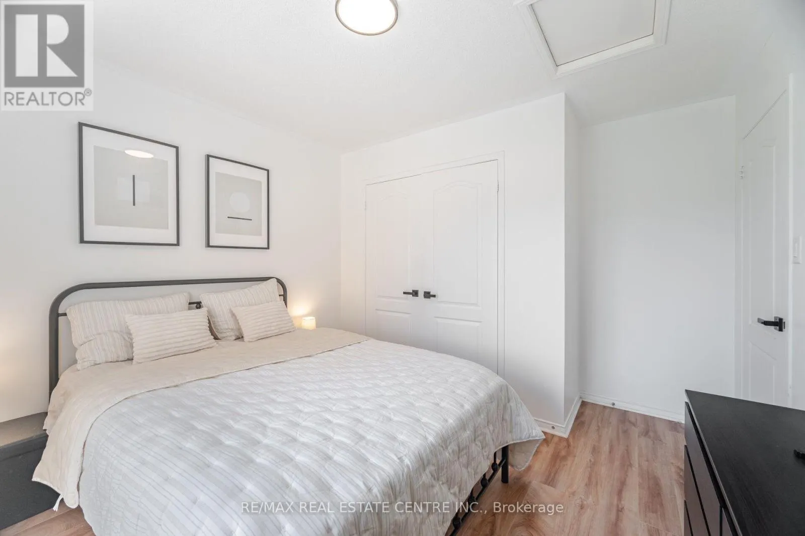 12 - 3070 THOMAS STREET
