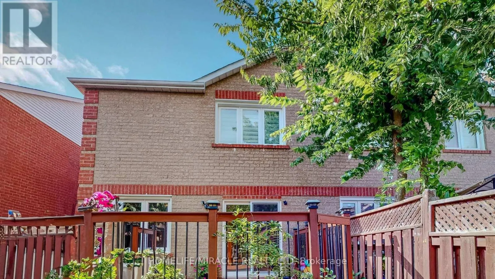 36 MANNEL CRESCENT