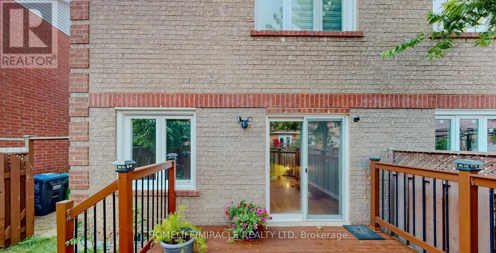 36 MANNEL CRESCENT