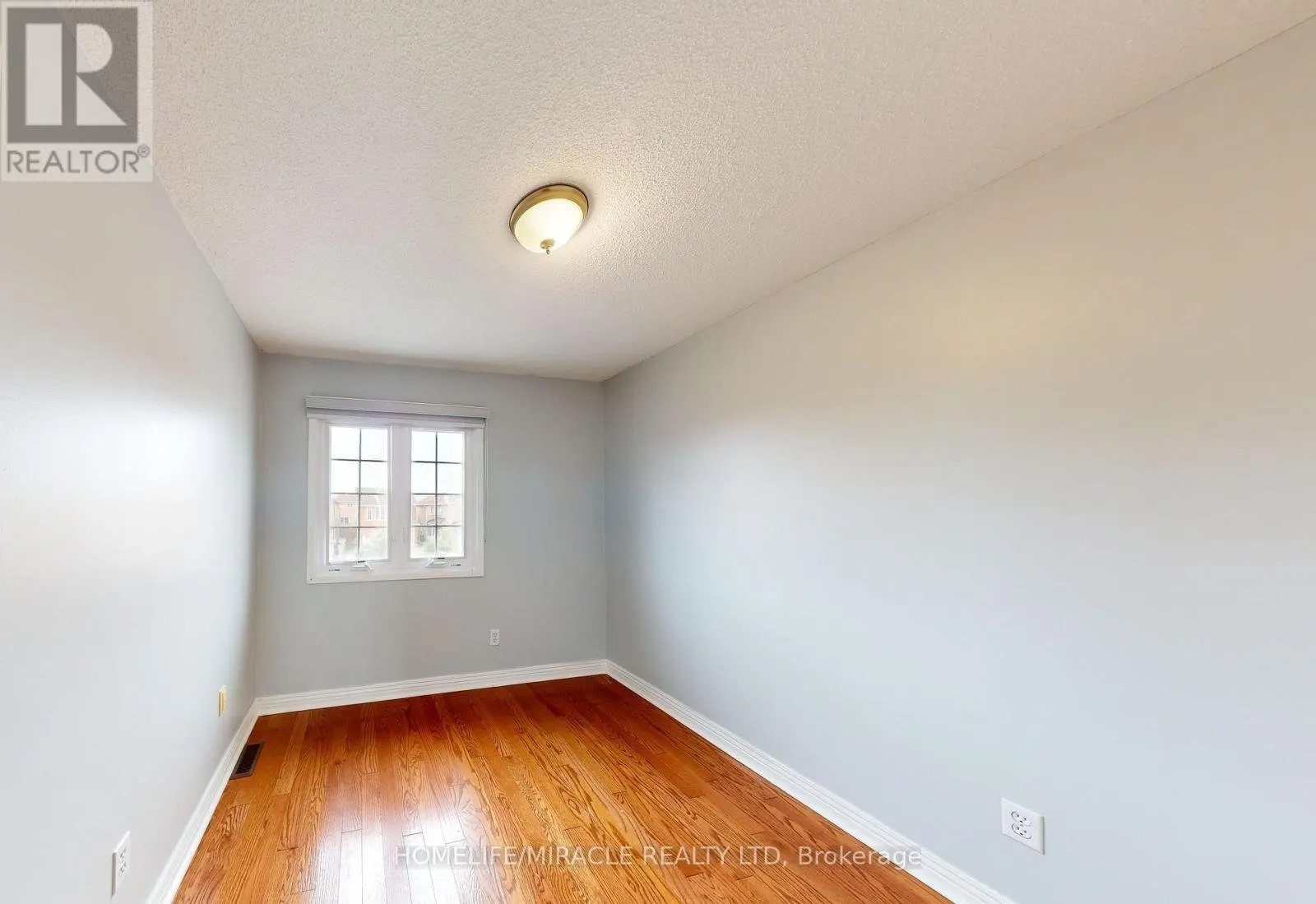 36 MANNEL CRESCENT