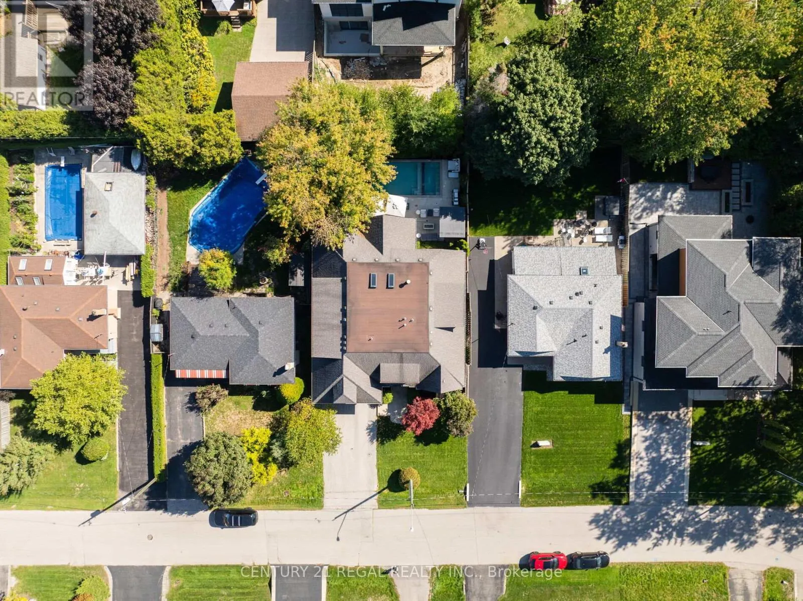 2442 MEADOWOOD CRESCENT