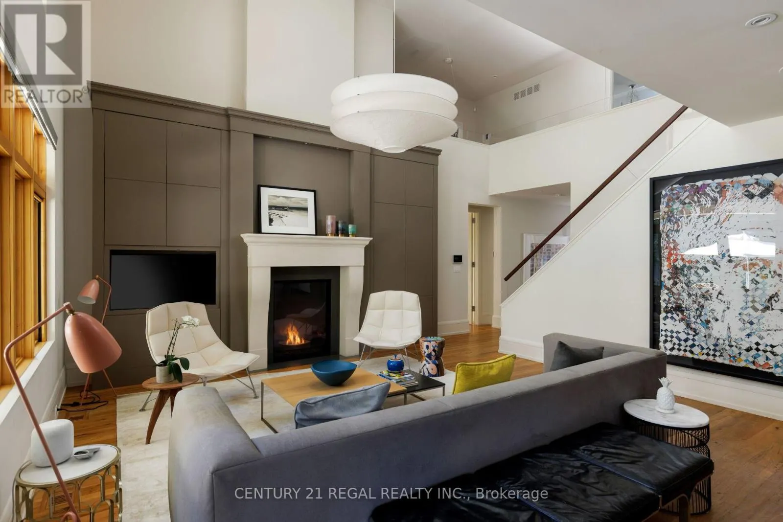 2442 MEADOWOOD CRESCENT